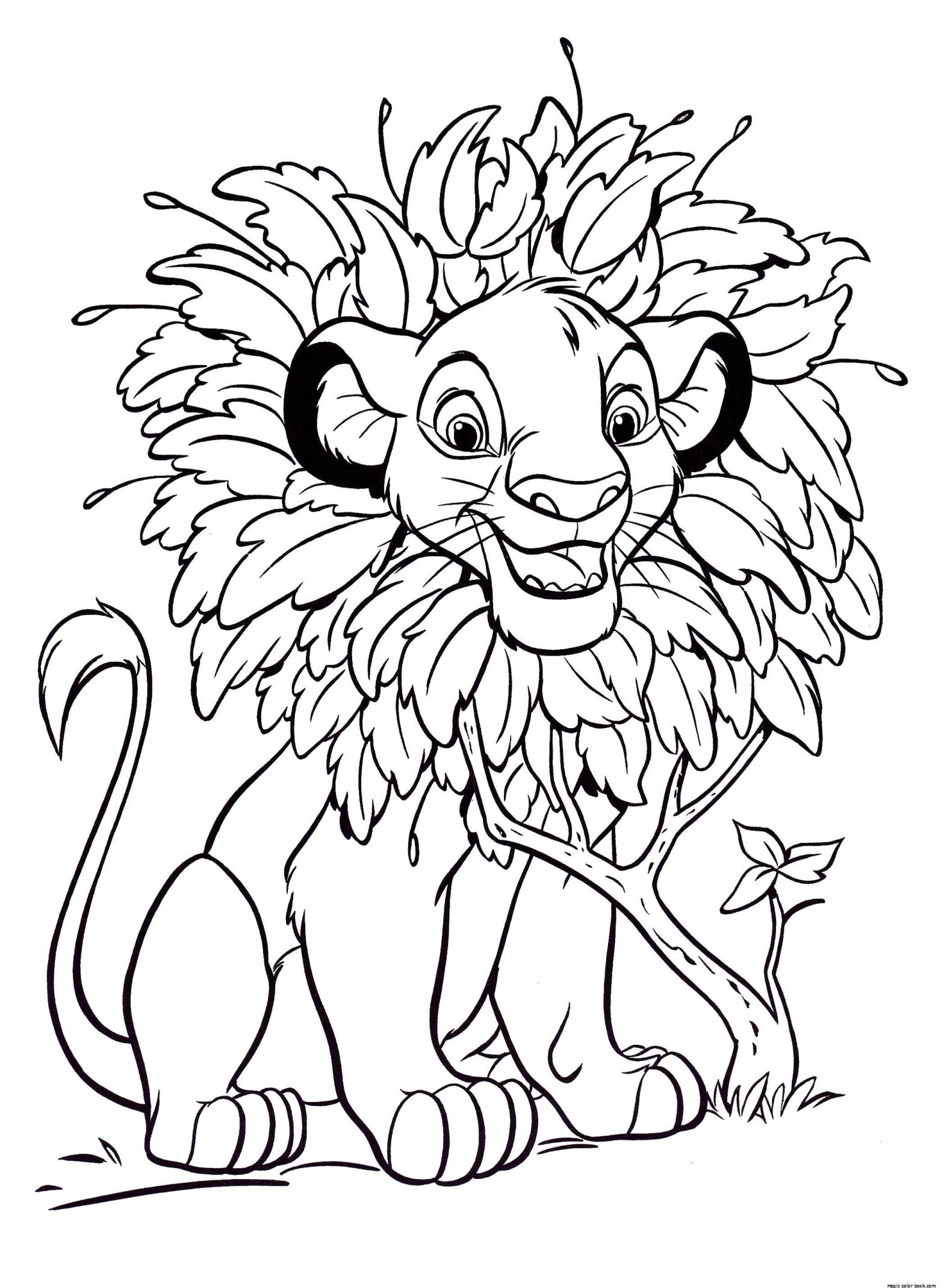 Раскраска Король Лев Симба с венком на голове (Симба, весело)